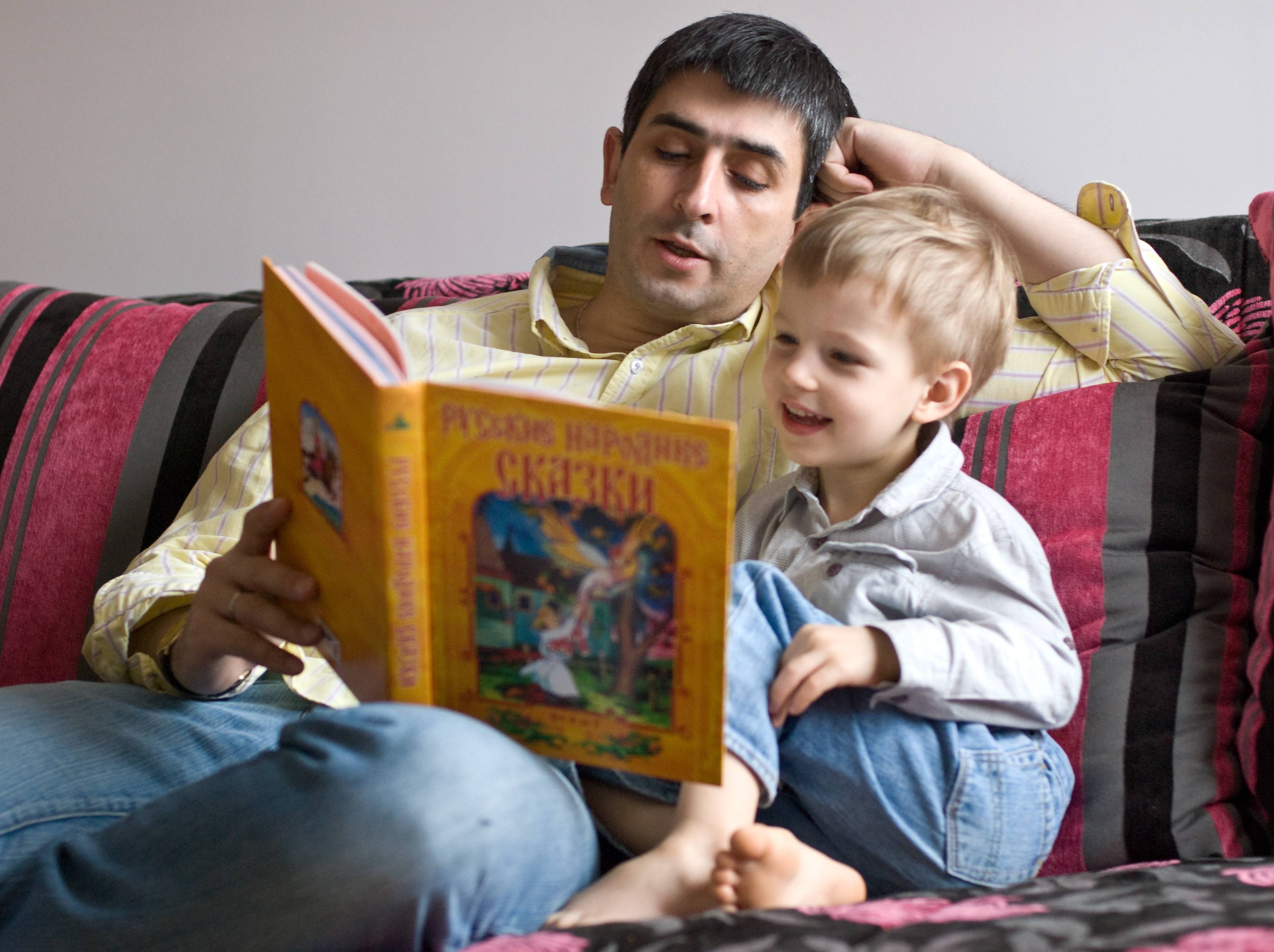 Почему русские родители. Чтение для детей. Чтение сказок. Сказки для детей. Чтение книг детям.
